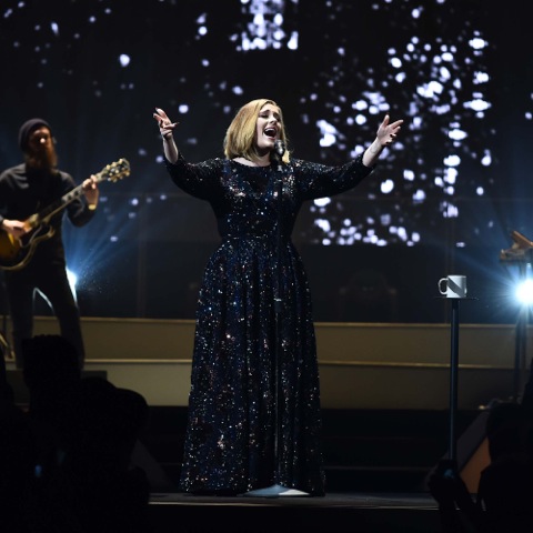 Adele-2016-Belfast-THUMB-GETTY