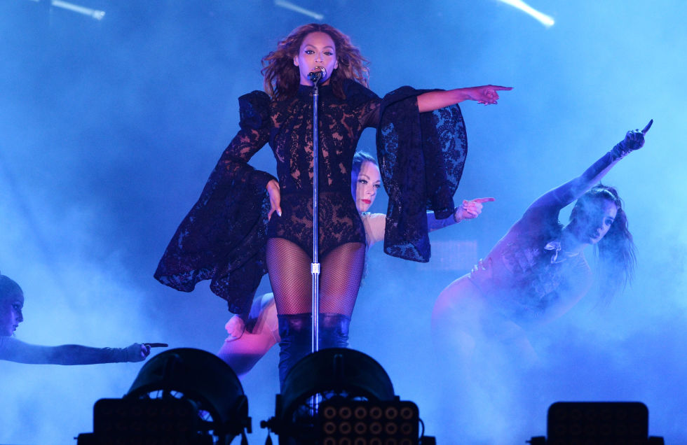hbz-beyonce-tour-2014-onthe-rungettyimages-452049046