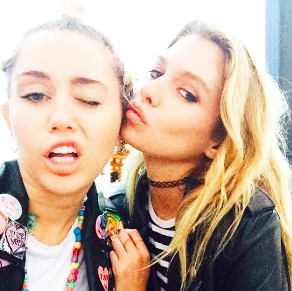 Stella Maxwell-Miley Cyrus