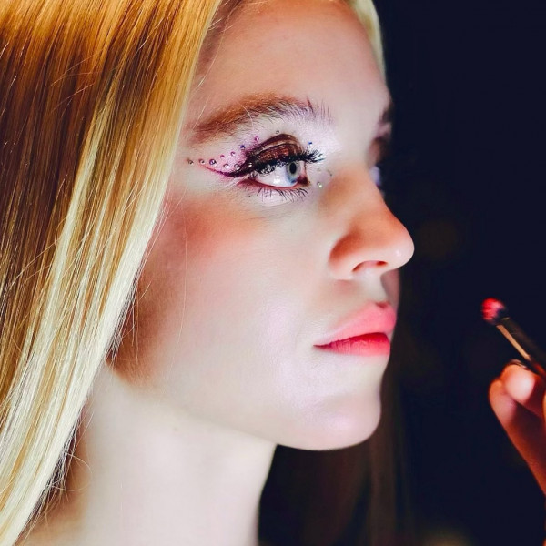 All The Hottest Makeup Trends Filling Up Our Feeds In 2022