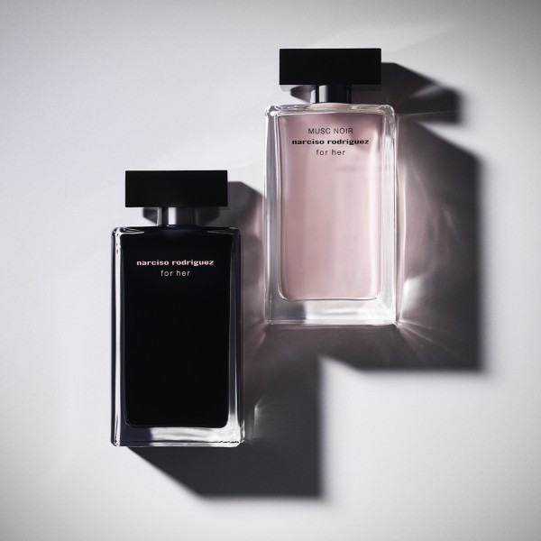 Narciso rodriguez black online bottle