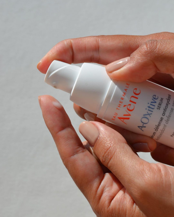 Pearlessence Radiance Refining Serum w/ Vit C and Hyaluronic Acid