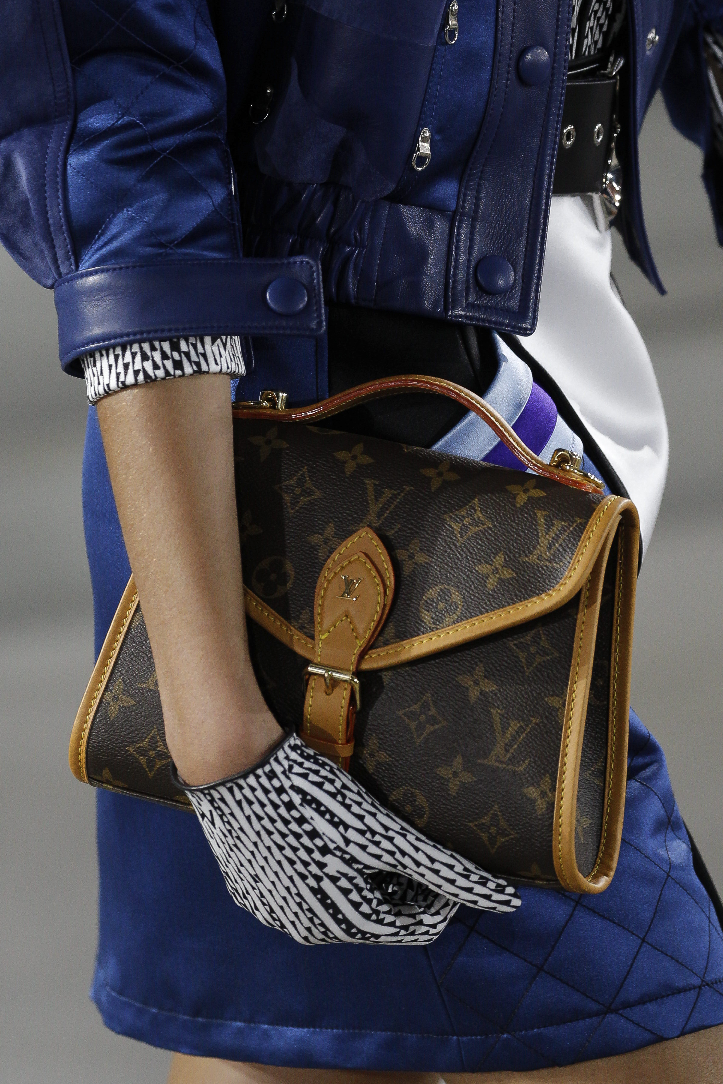 Shop Louis Vuitton Online