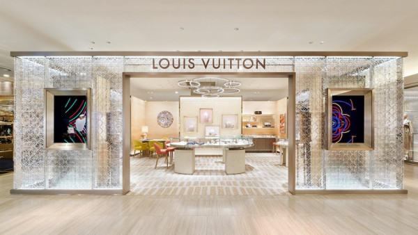 LOUIS VUITTON, a world of elegance