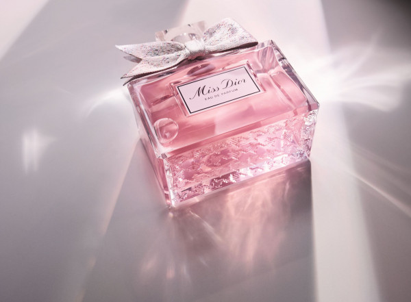 Miss Dior: the Dior Eau de Parfum with a Couture Bow